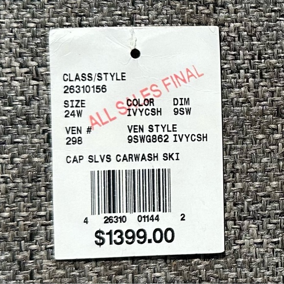 David’s Bridal Wedding Dress💍Plus Size 24W! Plunge Lace dress-Ivory/Blush Color - Picture 4 of 10